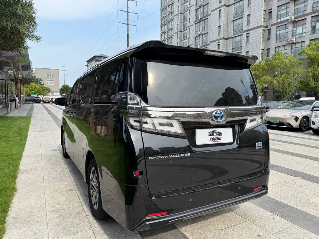 Toyota Vellfire 2021 2.5L HV Luxury