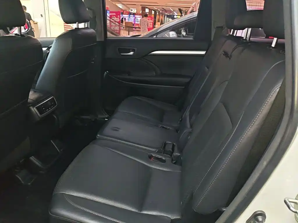 Toyota Highlander — миниатюра 17