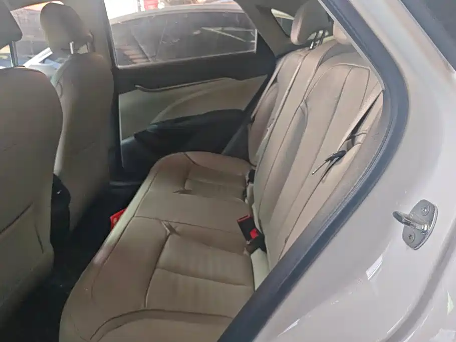 Buick Excelle — миниатюра 11