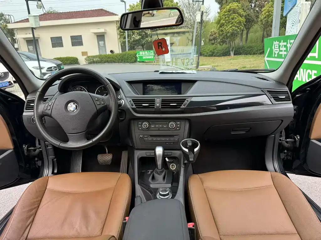 BMW X1 (Import) — миниатюра 8