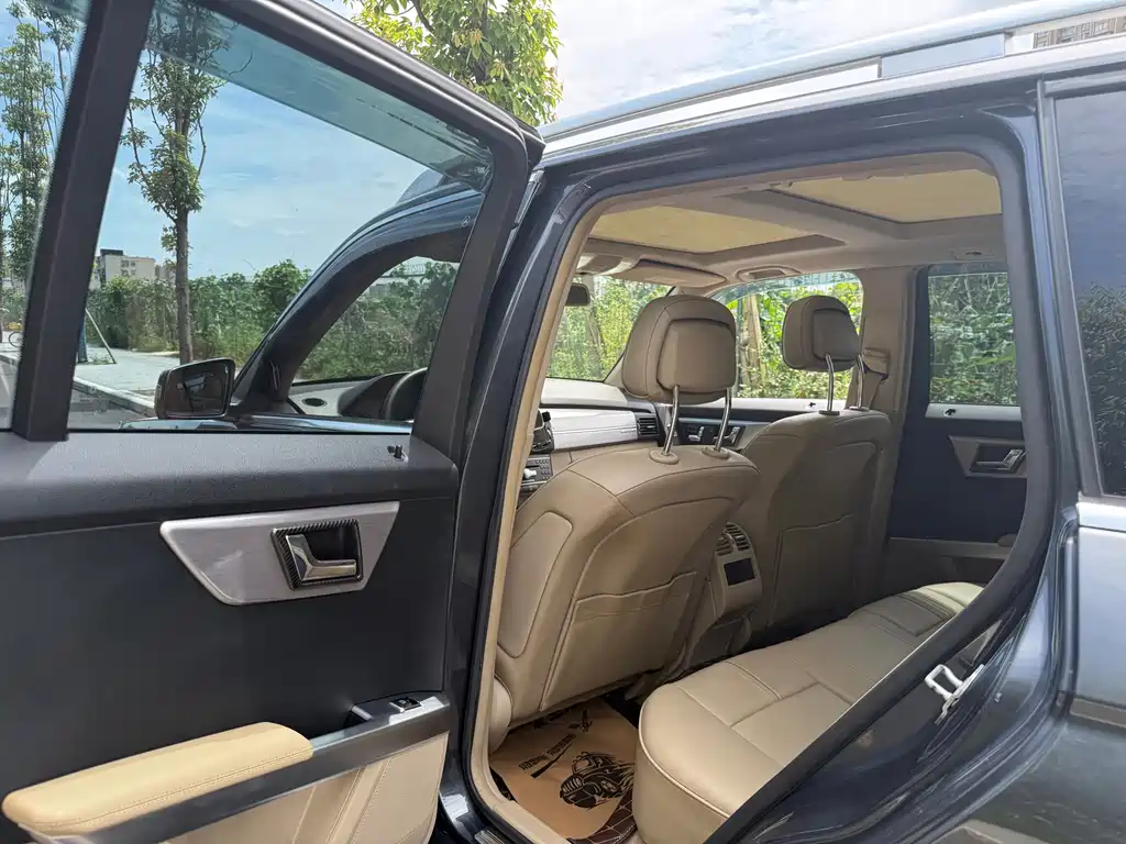 Mercedes-Benz GLK-Class (Import) — миниатюра 13