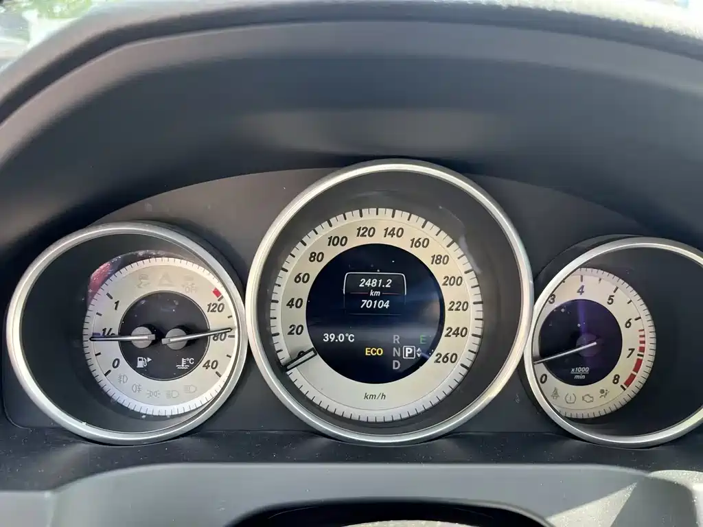 Mercedes-Benz E-Class (Import) — миниатюра 8