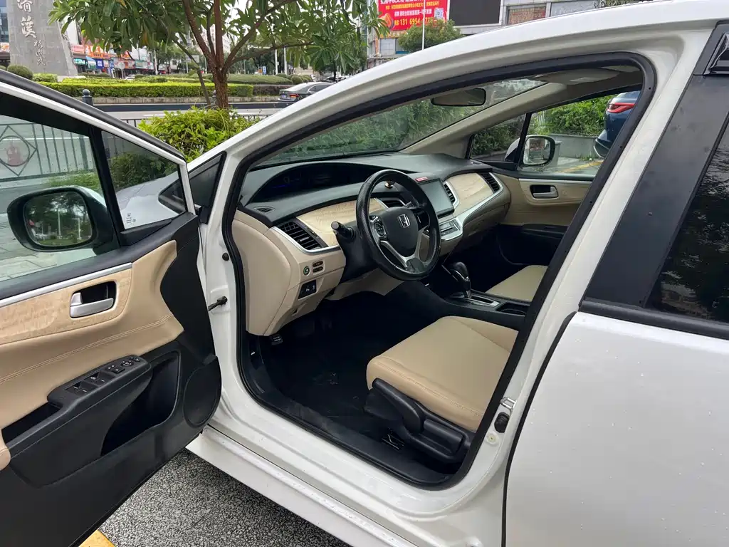 Honda Jade — миниатюра 15