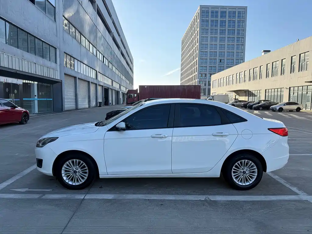 Ford Escort — миниатюра 3