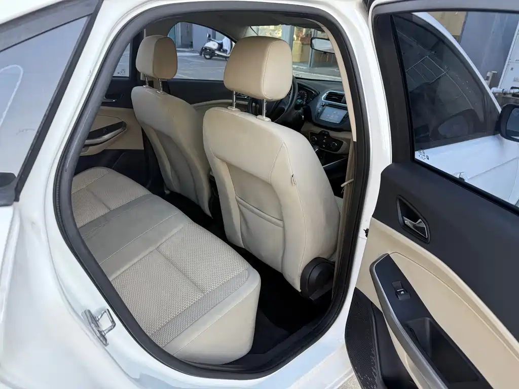 Ford Escort — миниатюра 10