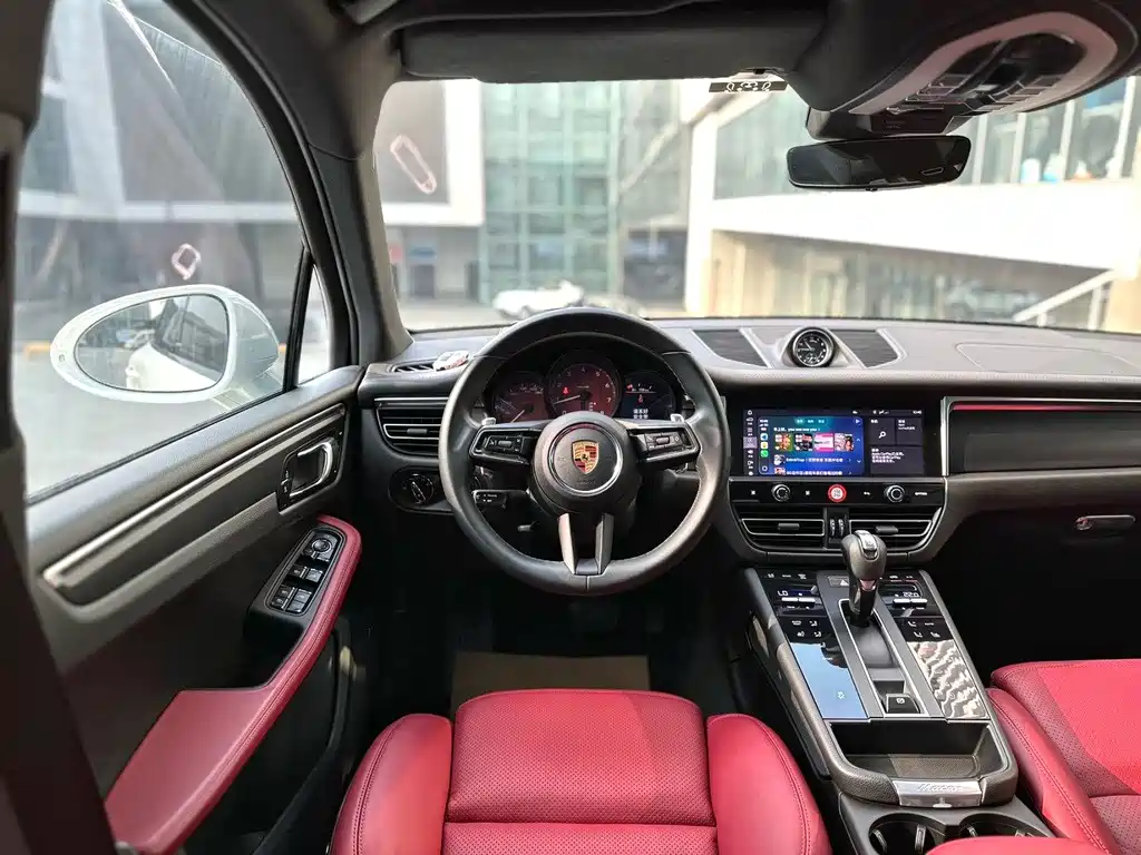 Porsche Macan — миниатюра 6