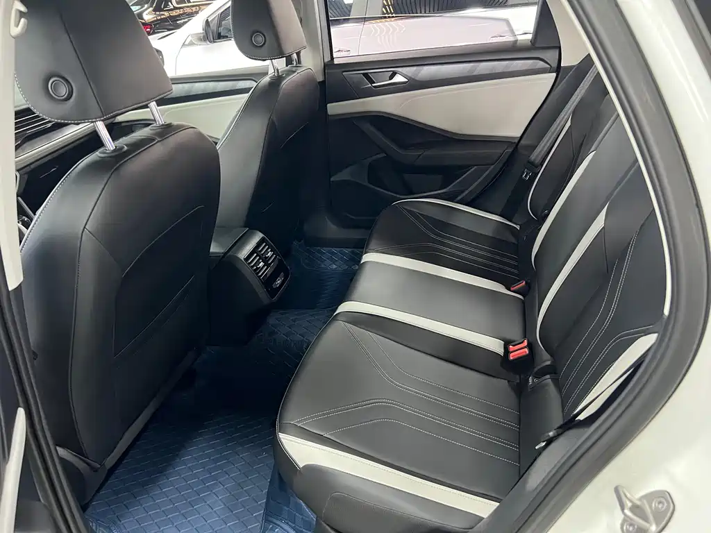 Jetta VA7 — миниатюра 5