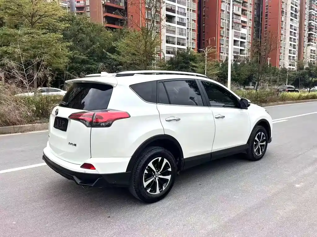 TOYOTA RAV4 RONGFANG