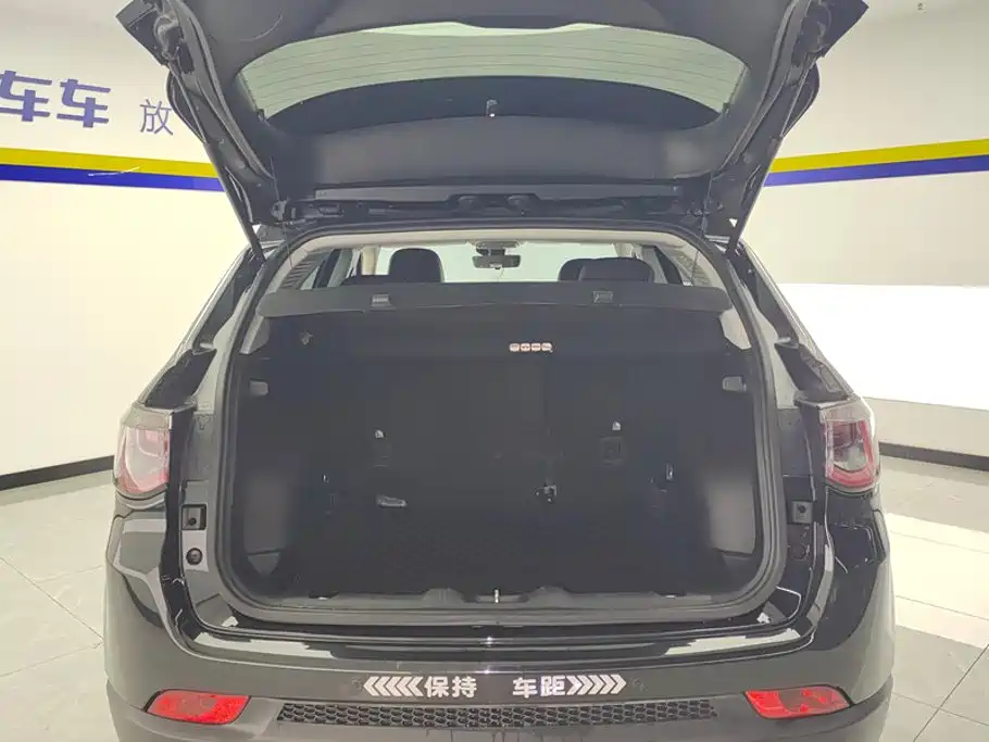 Jeep Compass — миниатюра 4