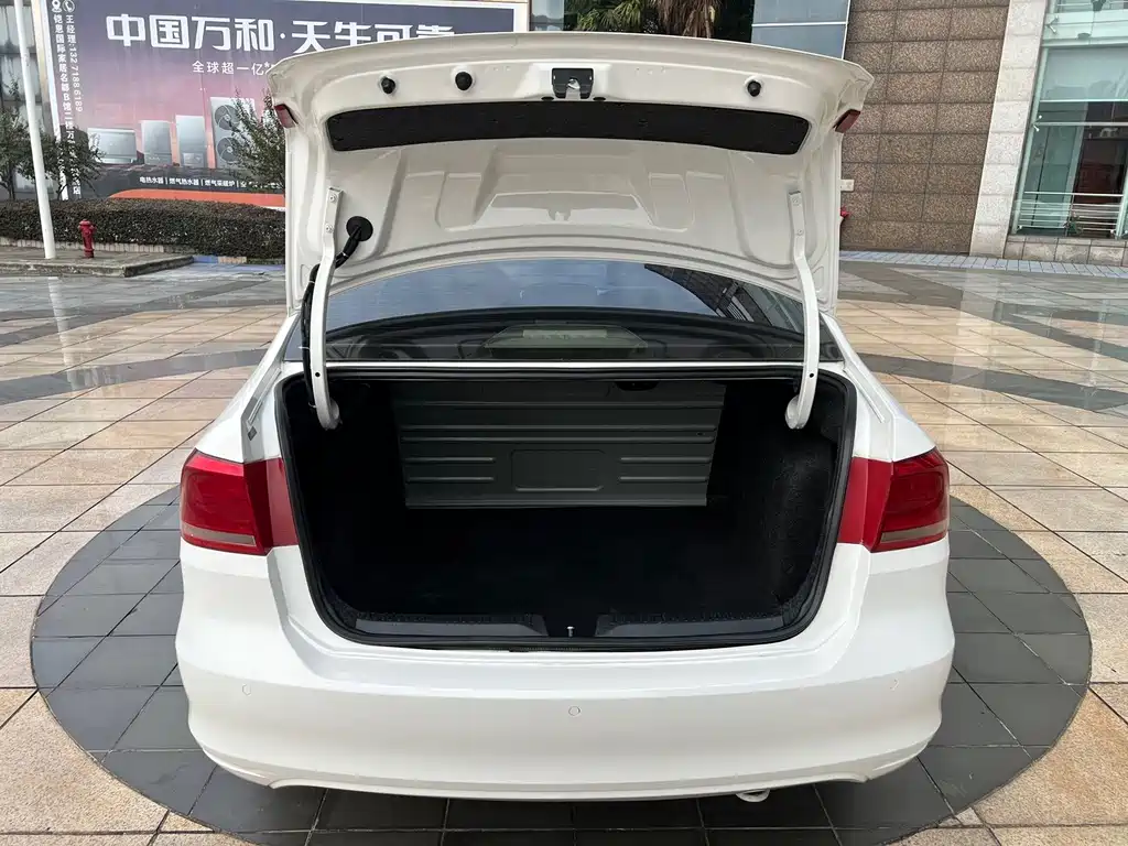 Volkswagen Santana — миниатюра 19