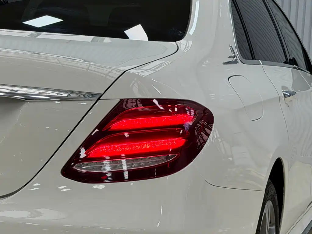 Mercedes-Benz E-Class E 2019 E 200 L Sport