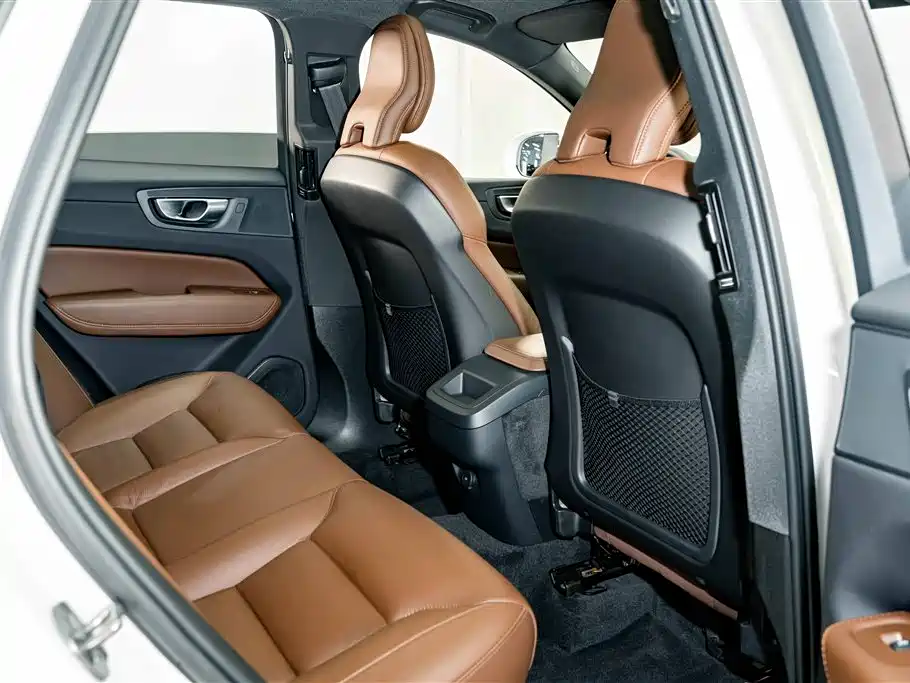 Volvo XC60 — миниатюра 21