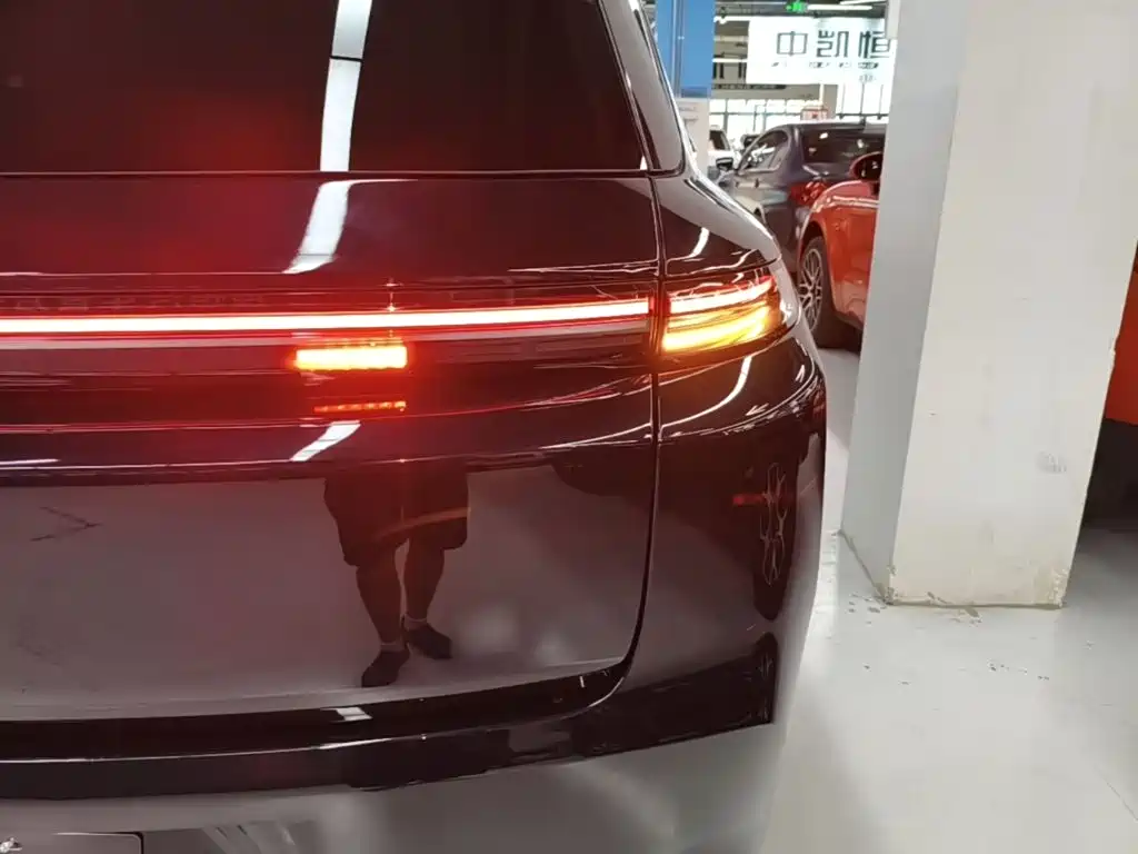 Li Auto Li L8 — миниатюра 8