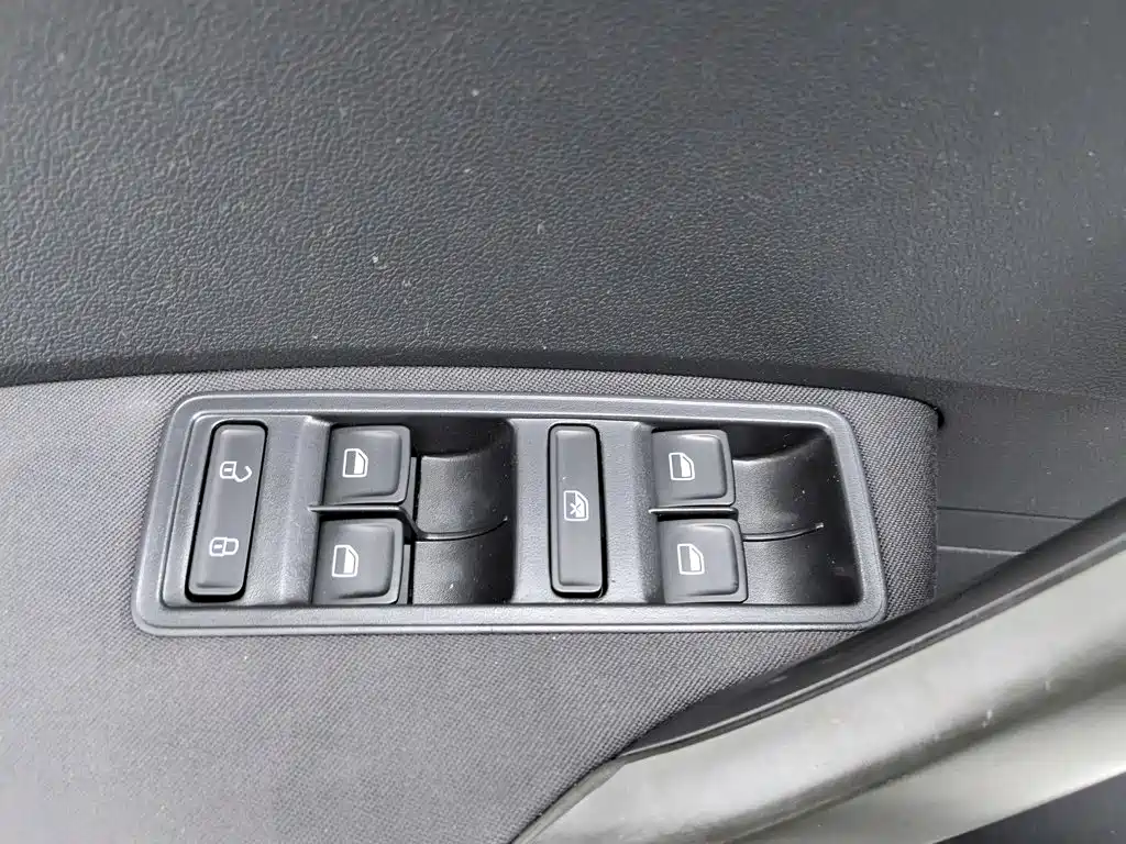 Skoda Rapid Spaceback — миниатюра 9