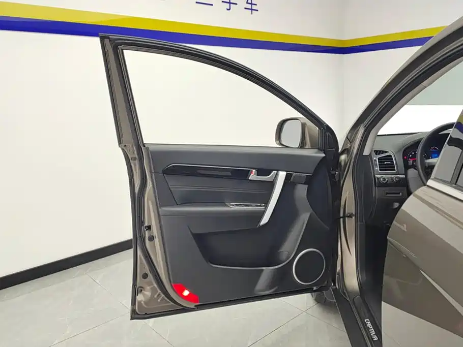 Chevrolet Captiva — миниатюра 7