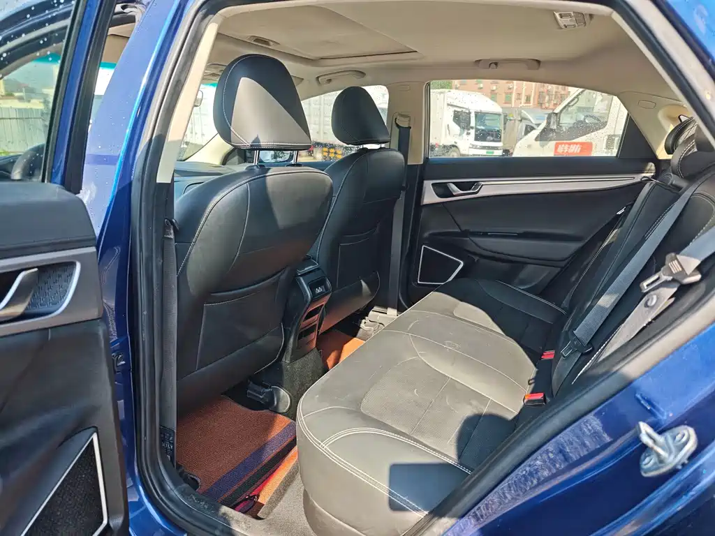 Geely Emgrand GL — миниатюра 9