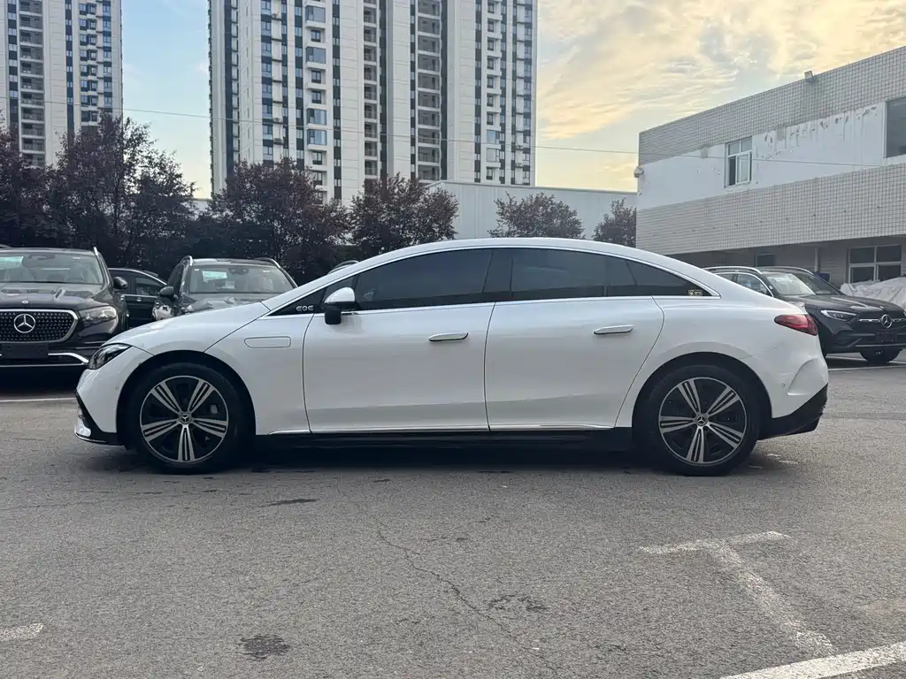 Mercedes-Benz EQE — миниатюра 6