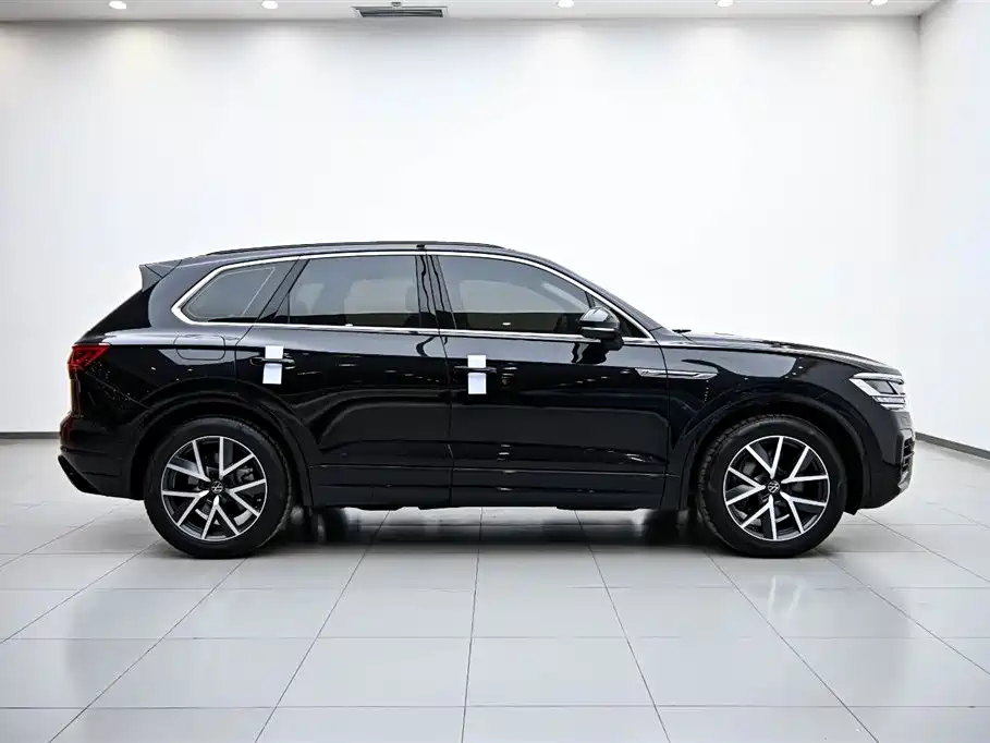 Volkswagen Touareg 2021 3.0TSI Sport