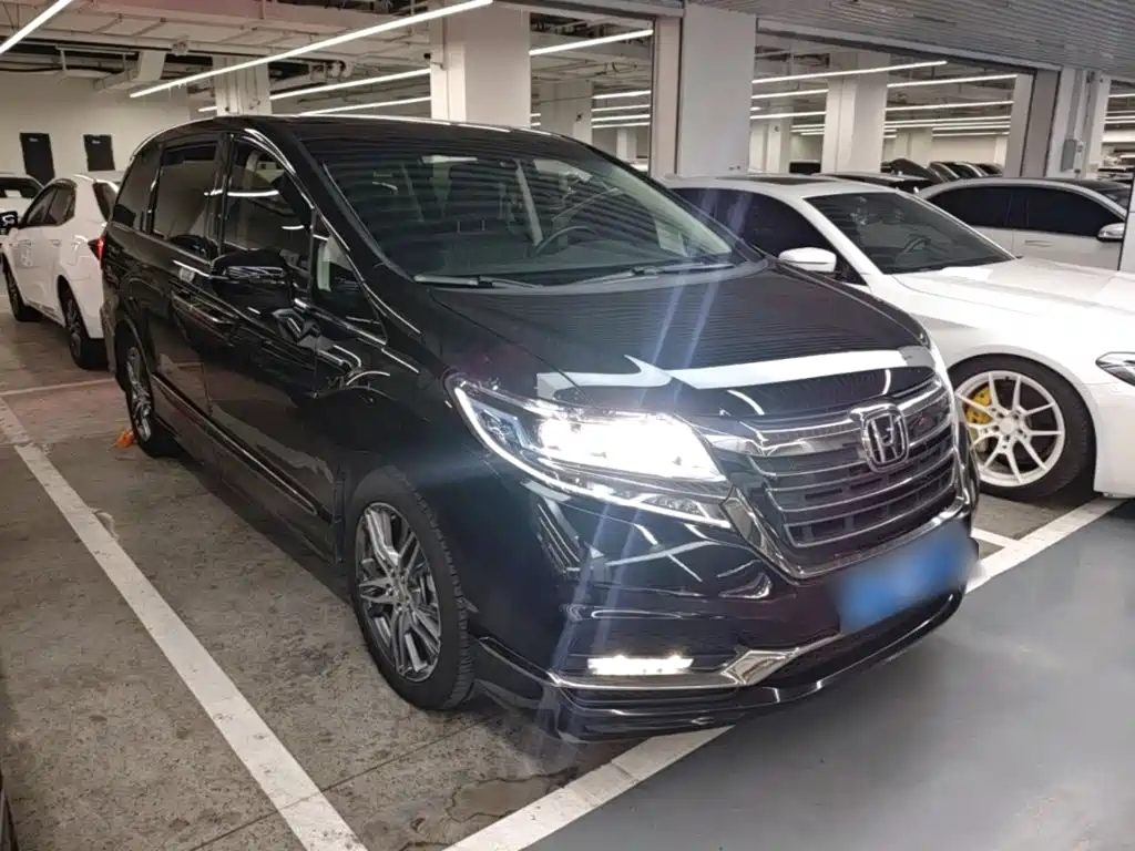 Honda Elysion — миниатюра 4