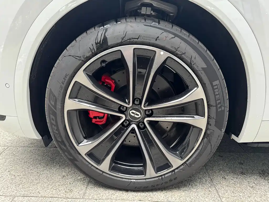 AITO ASK THE WORLD M8