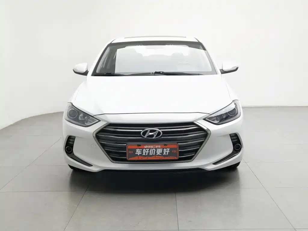 Hyundai Elantra — миниатюра 3