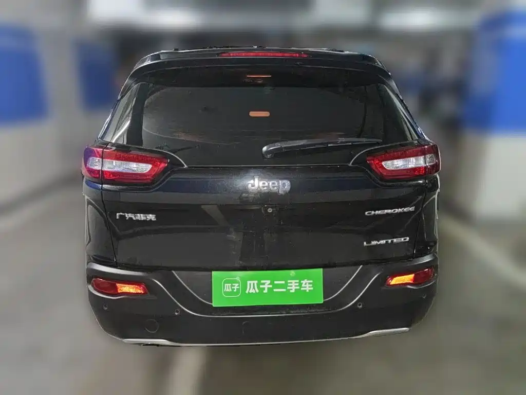Jeep Cherokee — миниатюра 3