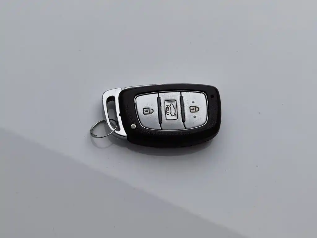 Hyundai Elantra — миниатюра 19