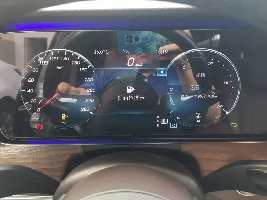Mercedes-Benz E-Class — миниатюра 14