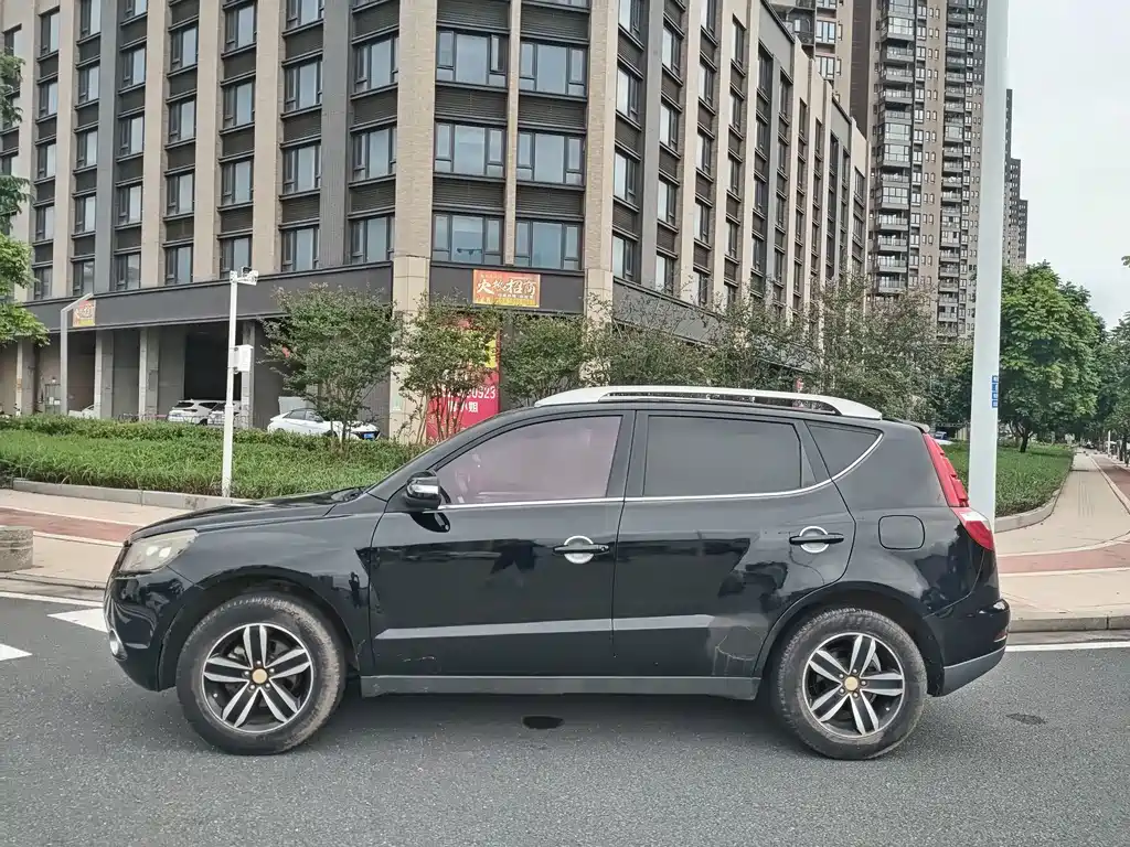 Geely GX7 — миниатюра 7