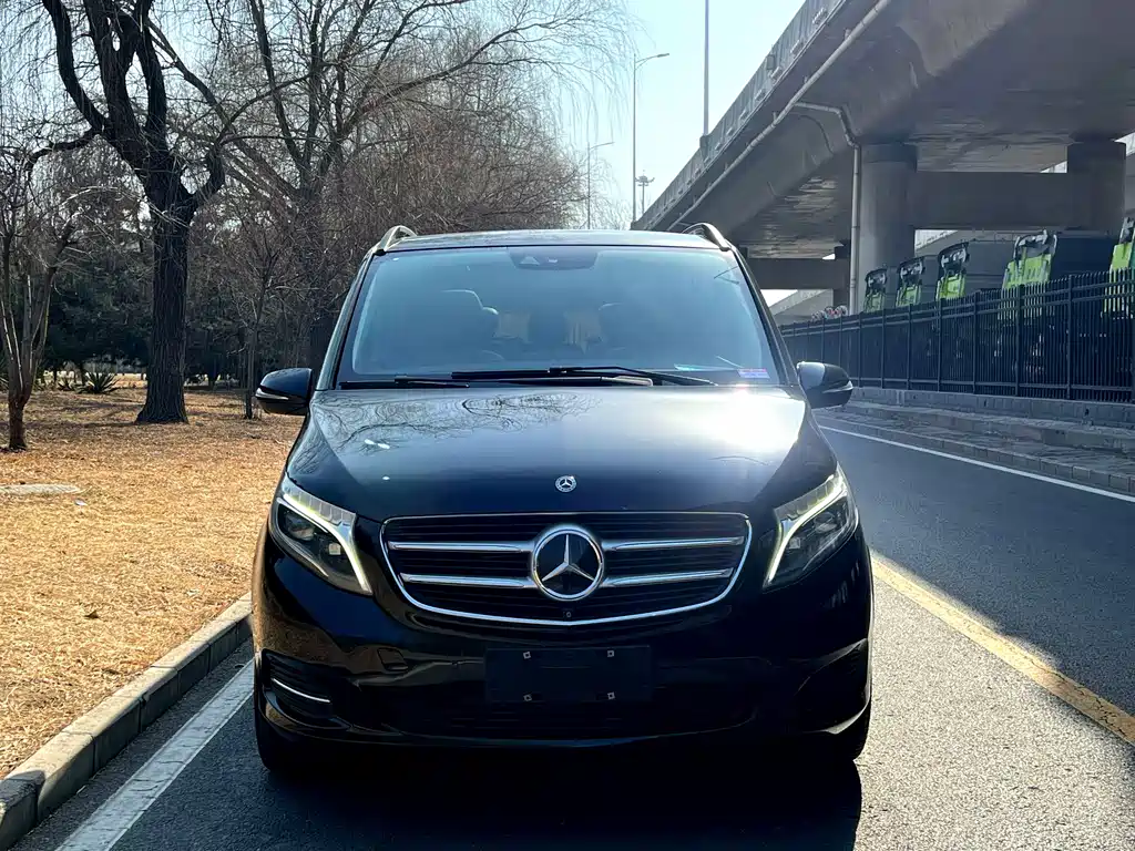 MERCEDES-BENZ V CLASS