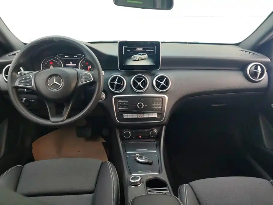 Mercedes-Benz A-Class (Import) — миниатюра 12