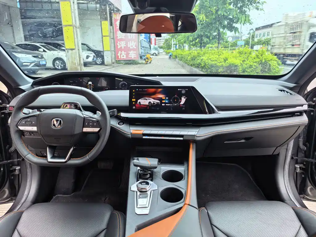 Changan UNI-V — миниатюра 6