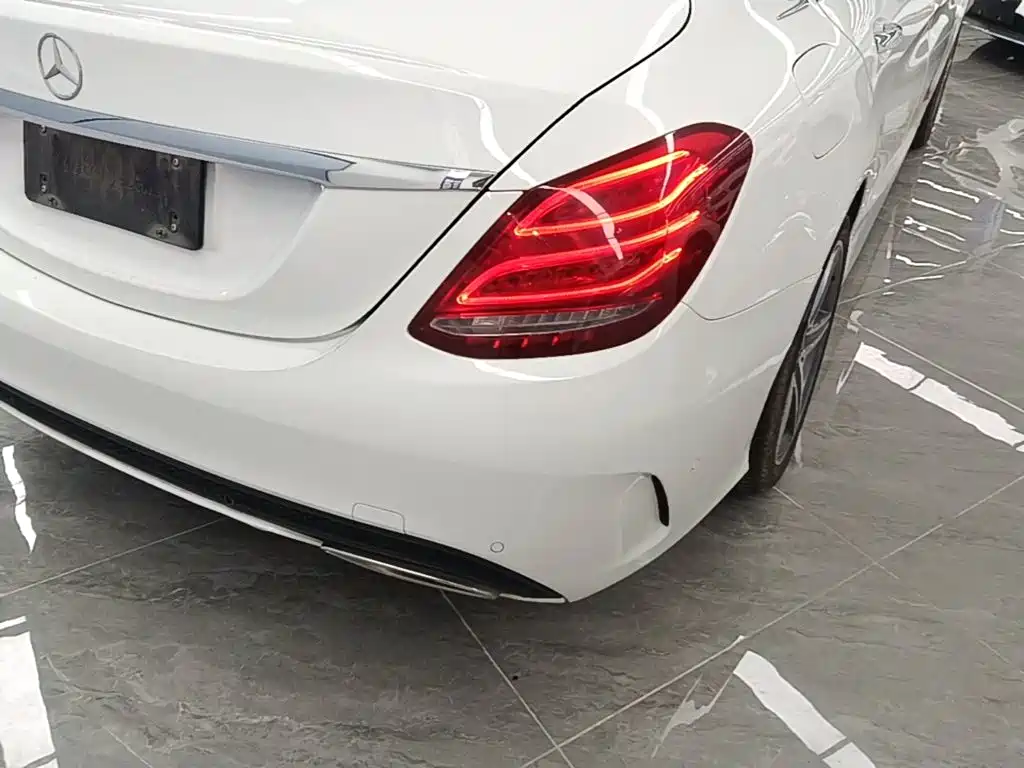 Mercedes-Benz C-Class — миниатюра 8