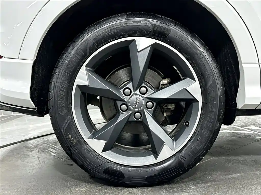 Audi Q3 — миниатюра 14