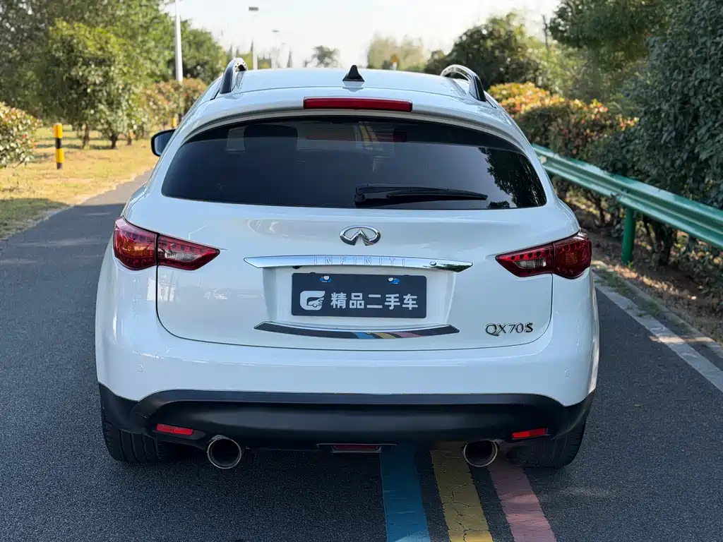 Infiniti QX70 — миниатюра 5