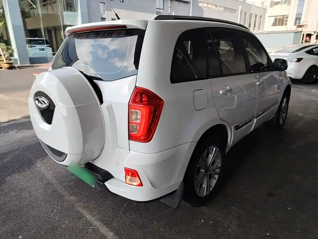 Chery Tiggo 3 3 2016 1.6L MT
