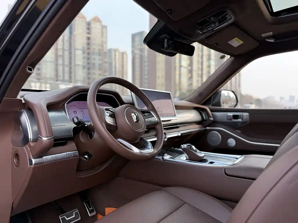 TANK TANK 700 NEW ENERGY