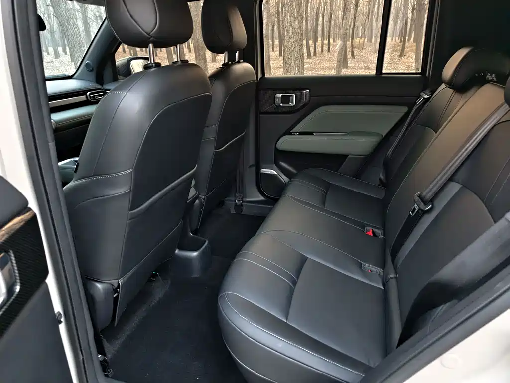 BAOJUN YUE ALSO PLUS