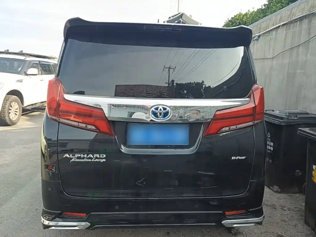 Toyota Vellfire 2023 2.5L HV Luxury