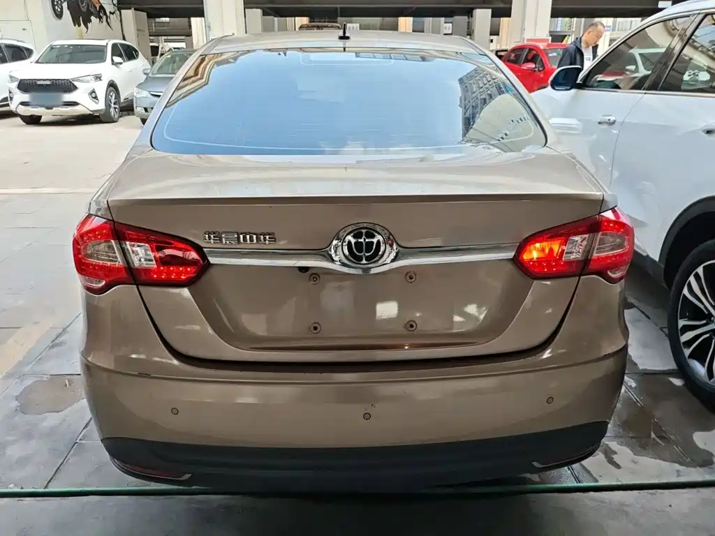 Zhonghua H530 — миниатюра 6