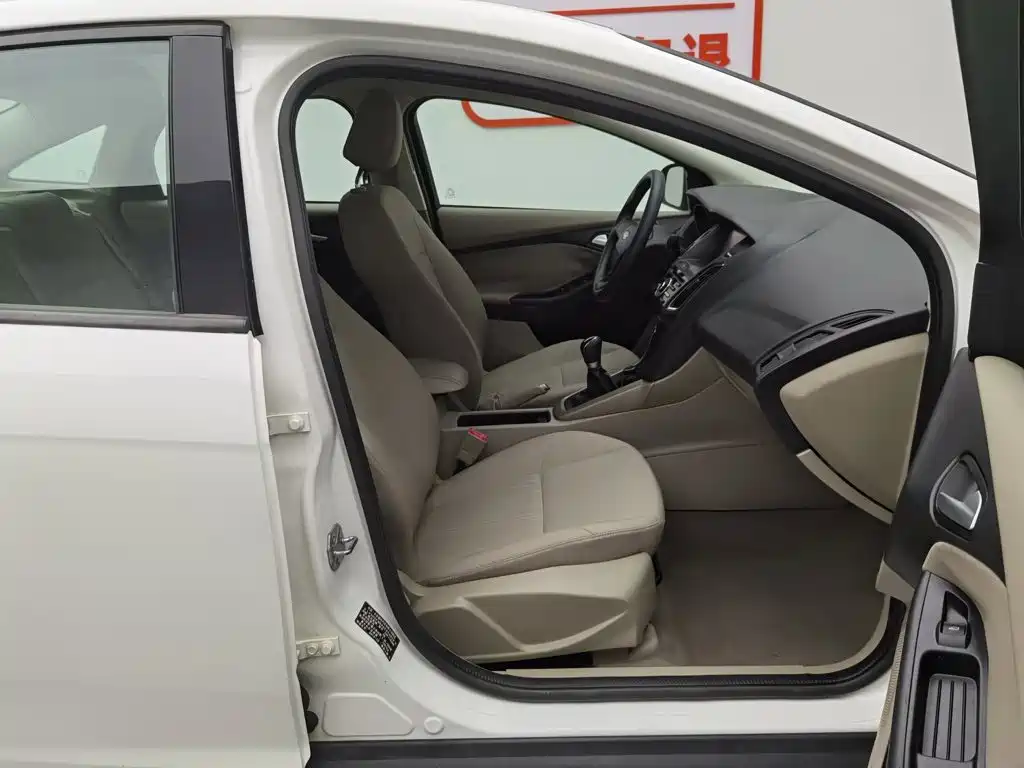 Ford Focus — миниатюра 23