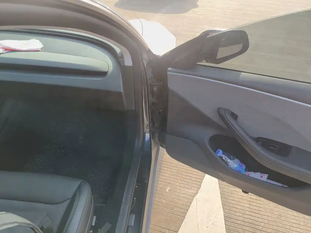 Tesla Model 3 — миниатюра 20
