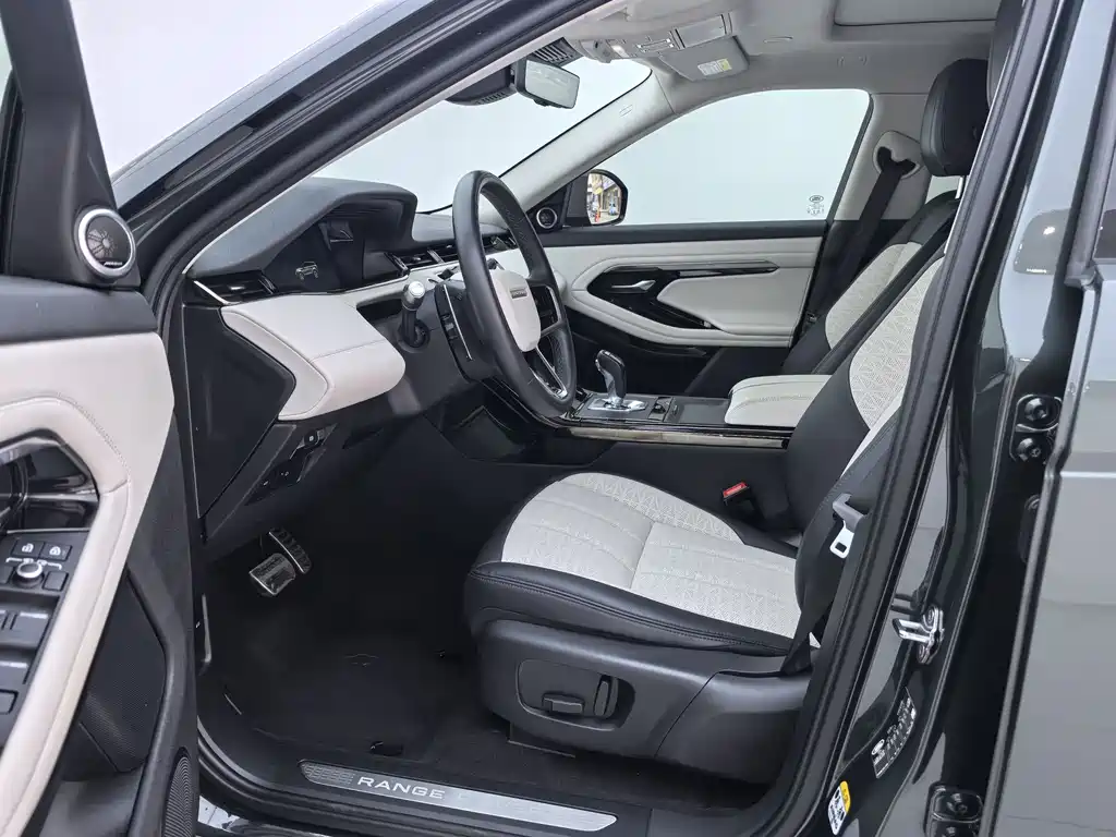 Land Rover Range Rover Evoque 2021 L 249PS R-Dynamic First edition