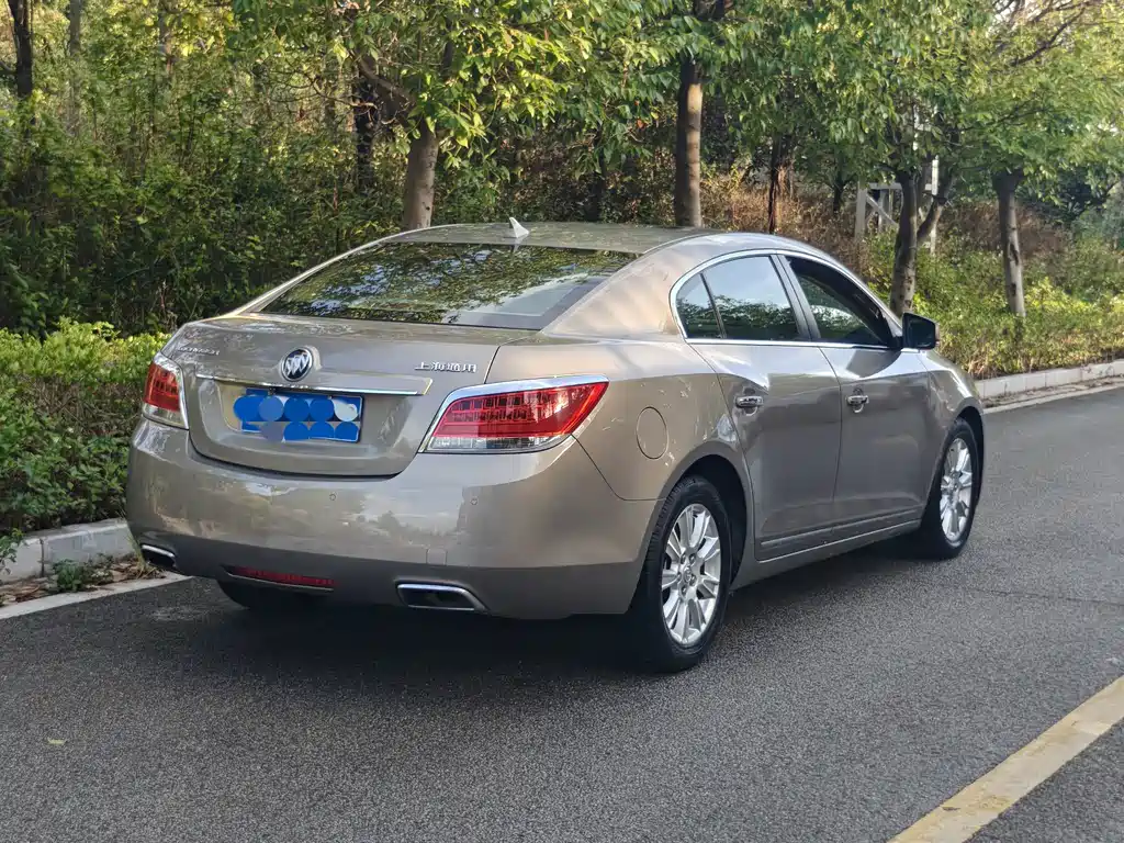 Buick LaCrosse — миниатюра 7