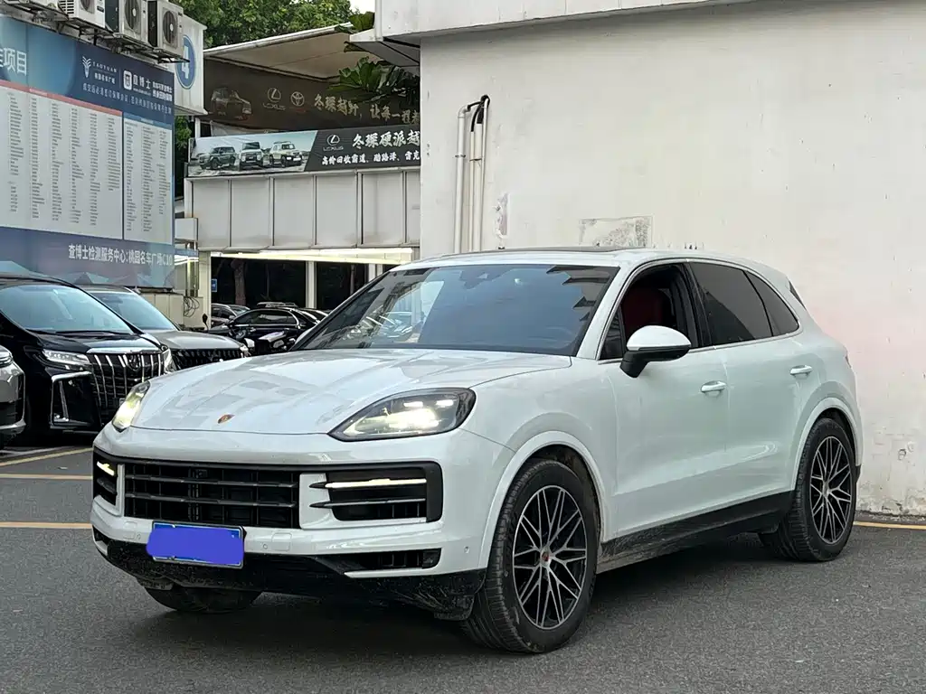 Porsche Cayenne 2025