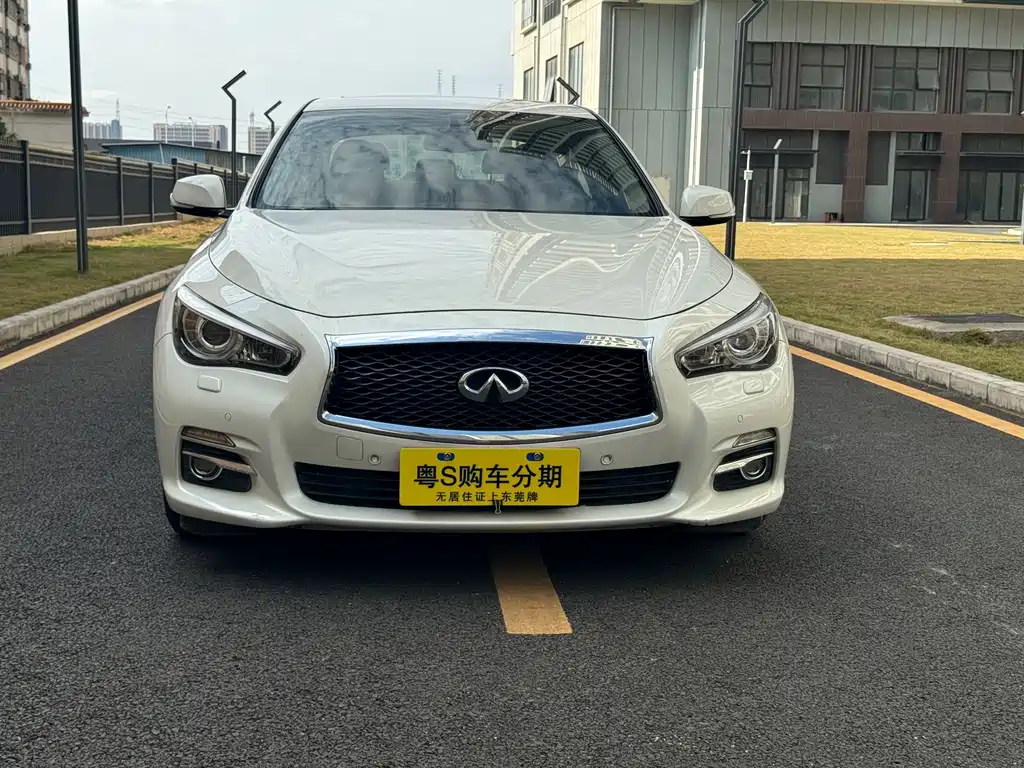 INFINITI Q50