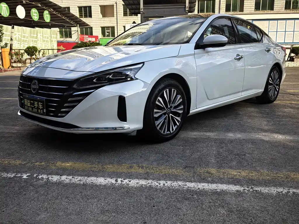 NISSAN TEANA