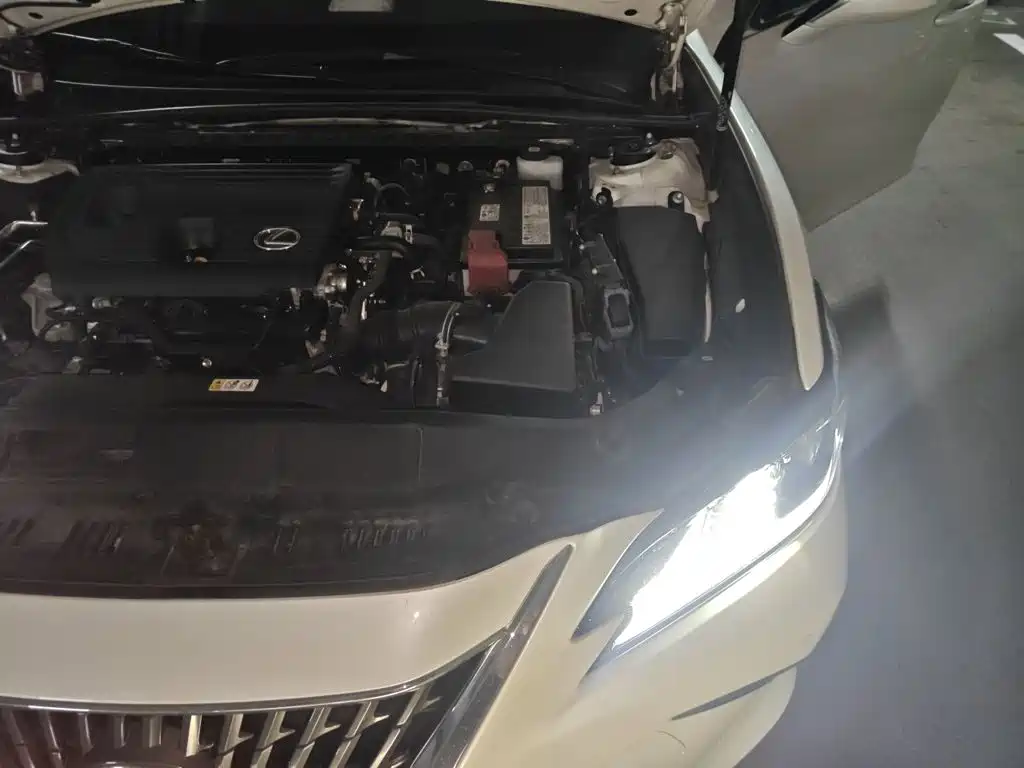 Lexus ES — миниатюра 22