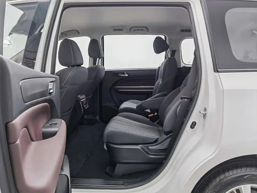 GAC Motor Trumpchi M6 — миниатюра 15