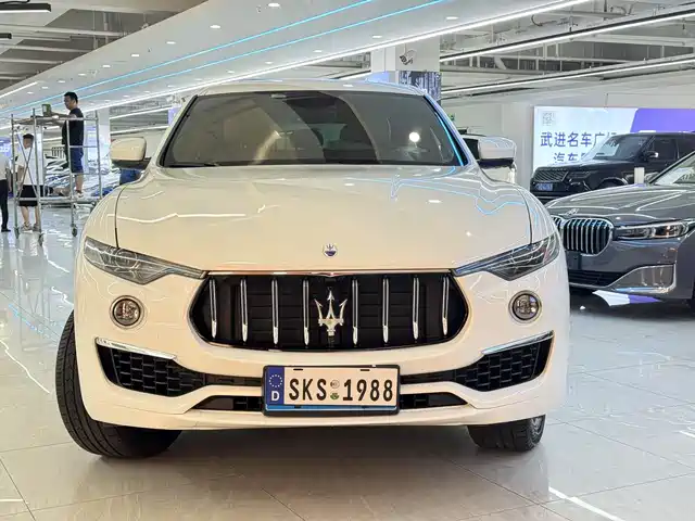 MASERATI LEVANTE 2022